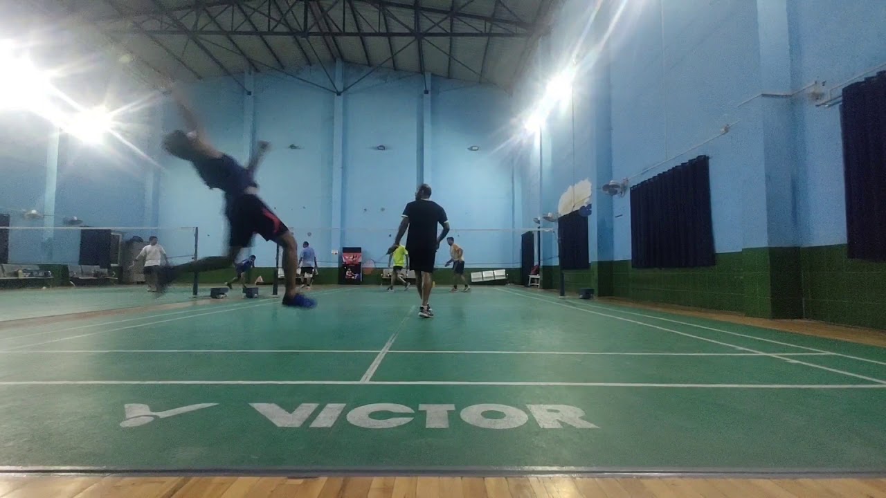 Badminton smashes, rallies and gameplay surjit singh badminton