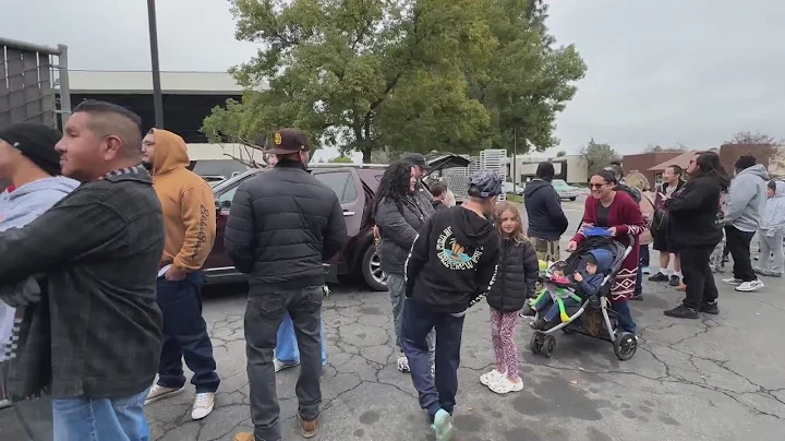 Dozens line up to get free restaurant gear from now-closed TGI Fridays in Fresno