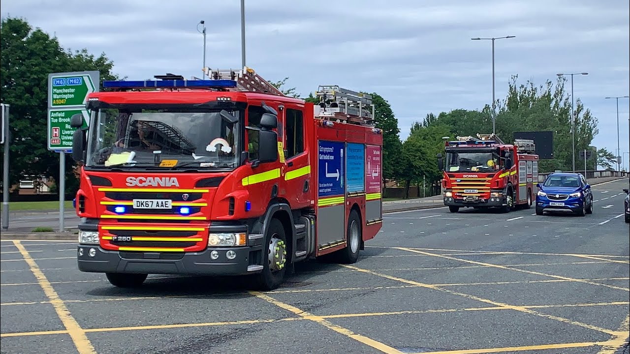 Merseyside Fire & Rescue City Centre Responding - YouTube