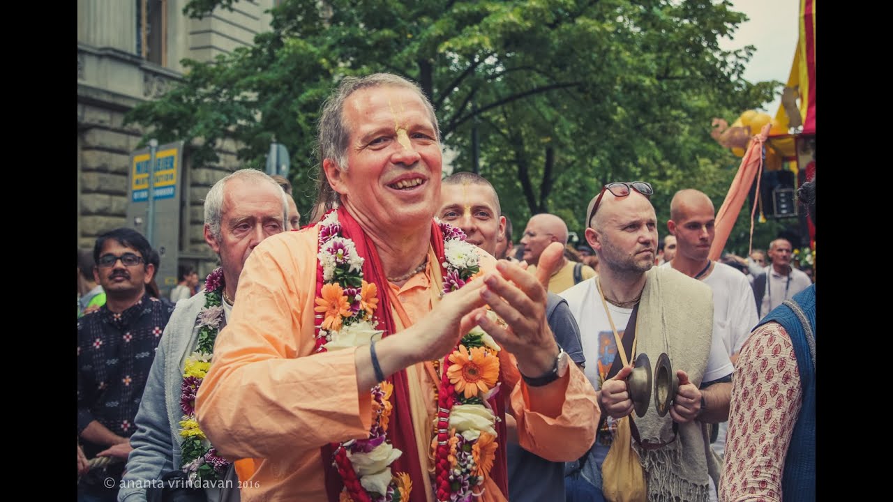Berlin’s Historic Ratha Yatra with Indradyumna Swami
