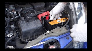 Changing the battery on the missus' Honda Jazz