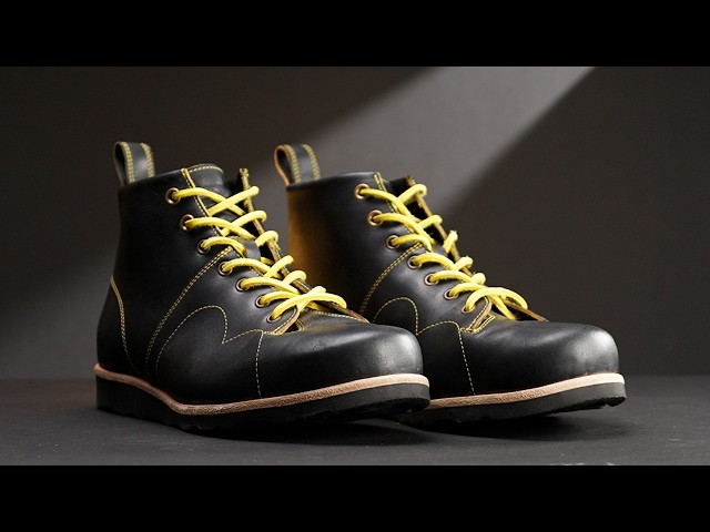 Unboxing the FIRST Lightning Core Boots in the world - Goral