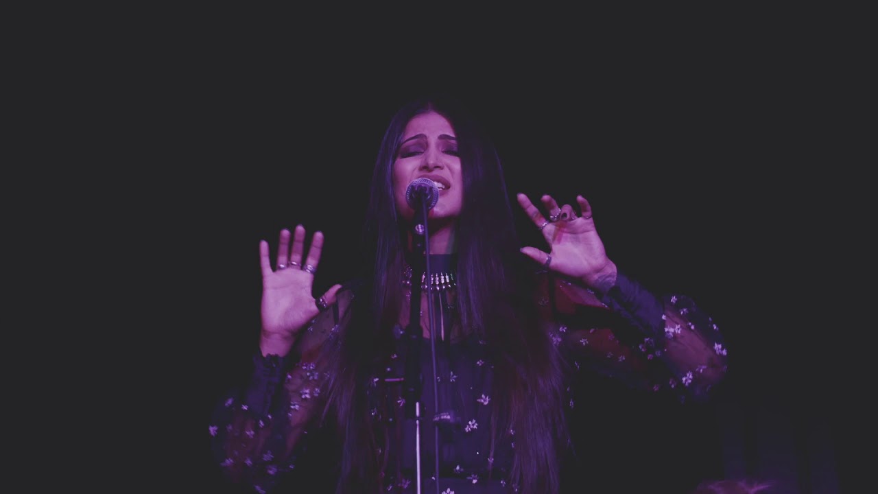 Shruti Haasan - As you go (Live at Laylow) [London UK].