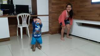 Dançando Com A Prima.