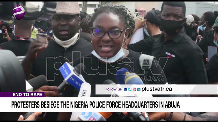 Protesters Besiege The Nigeria Police Force Headquarters In Abuja