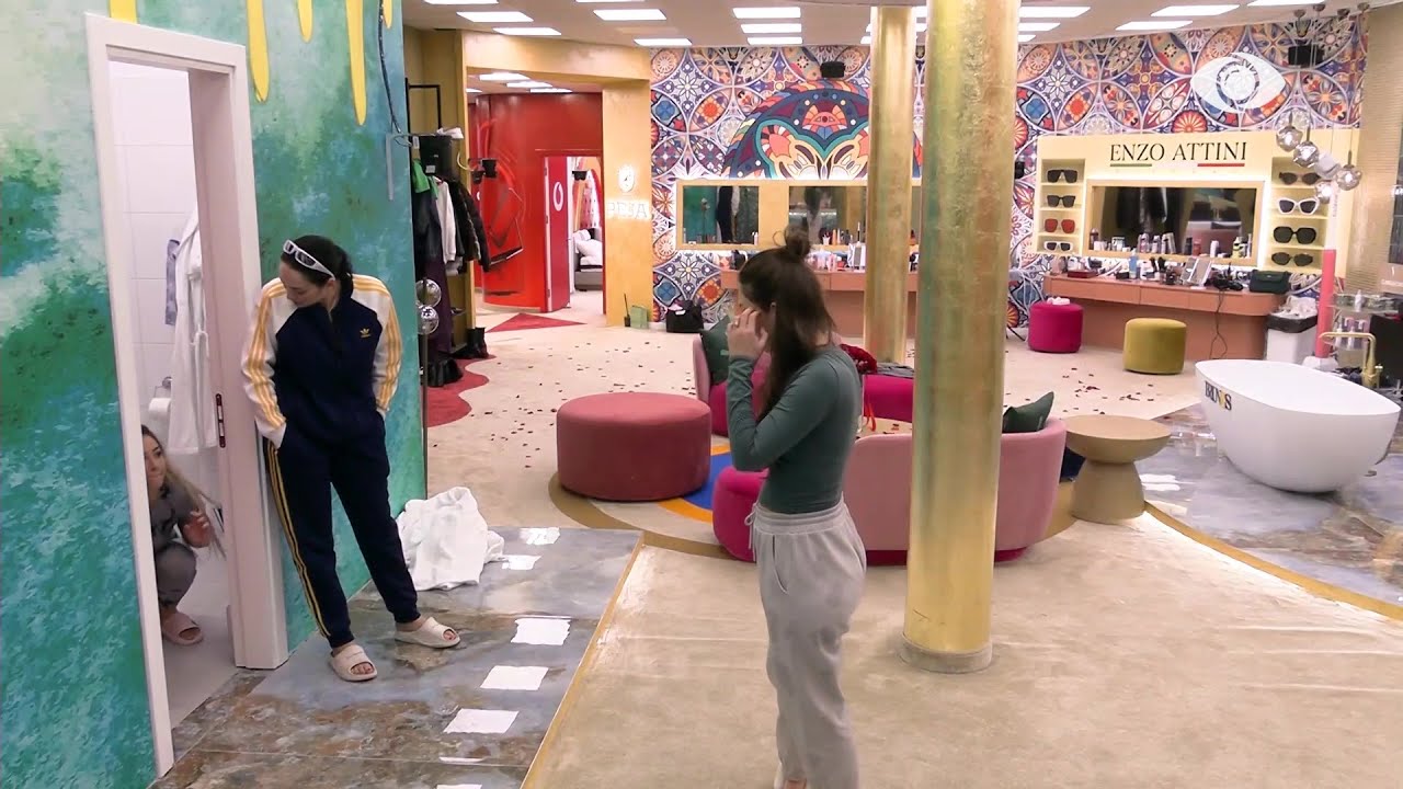 Vazhdon loja/ Erjola ndjek Sara Karaj për t'i marrë shiritin - Big Brother VIP 3