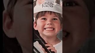 Teen Wolf Erkeklerin Küçük Ve Büyük Halleri