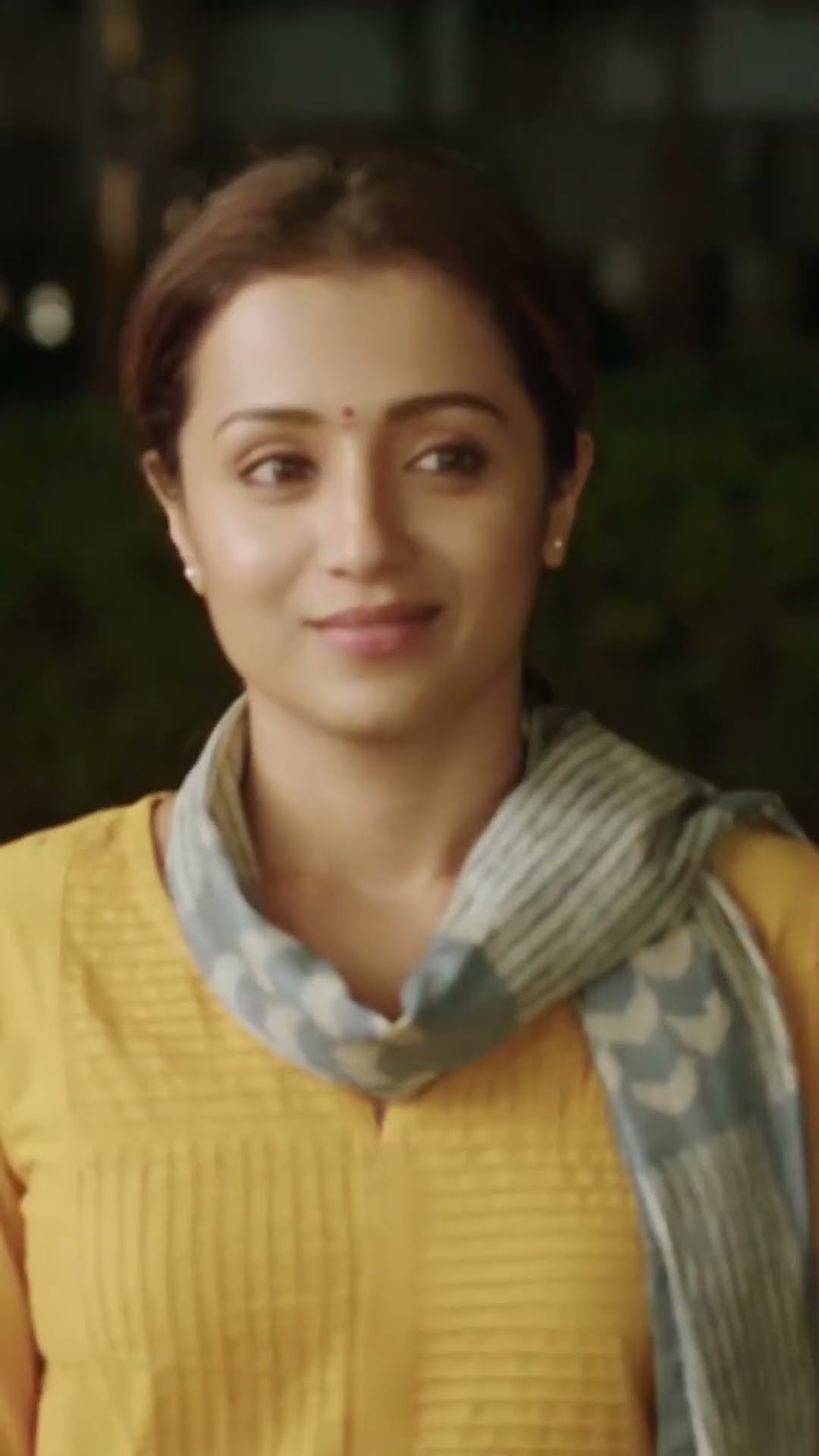 Kaafi Dino Baad Trisha Krishnan Apne School Ke Dosto Se Mil Rahi Hai #96 #VijaySethupathi #Shorts