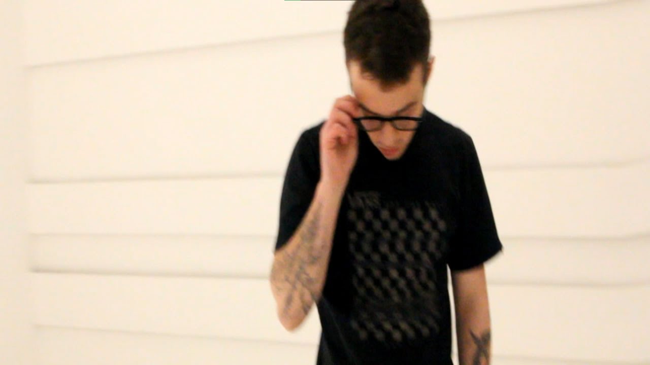 Gamachu Ulfinaa - Следы Дизайнерских Кроссовок (Official Music Video)