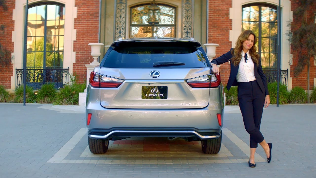 2018 Lexus RXL Minnie Driver Reveal 