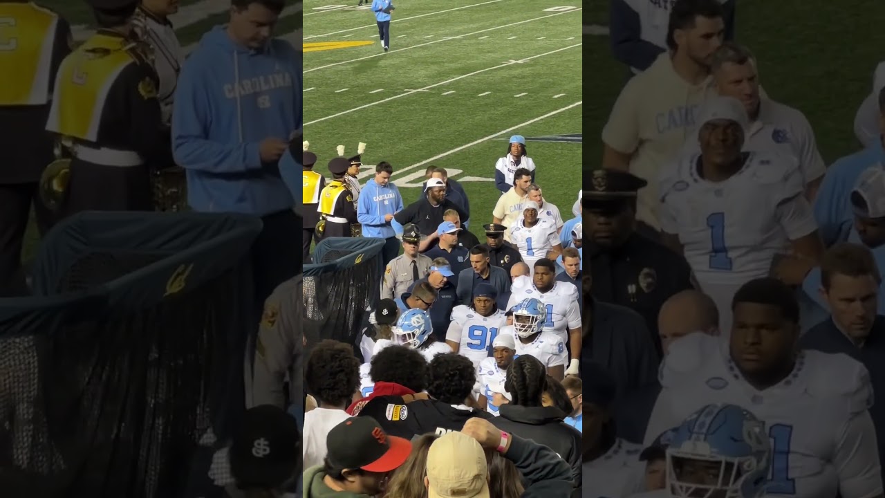 Bill Bellicheck entering the tunnel with his team at halftime 