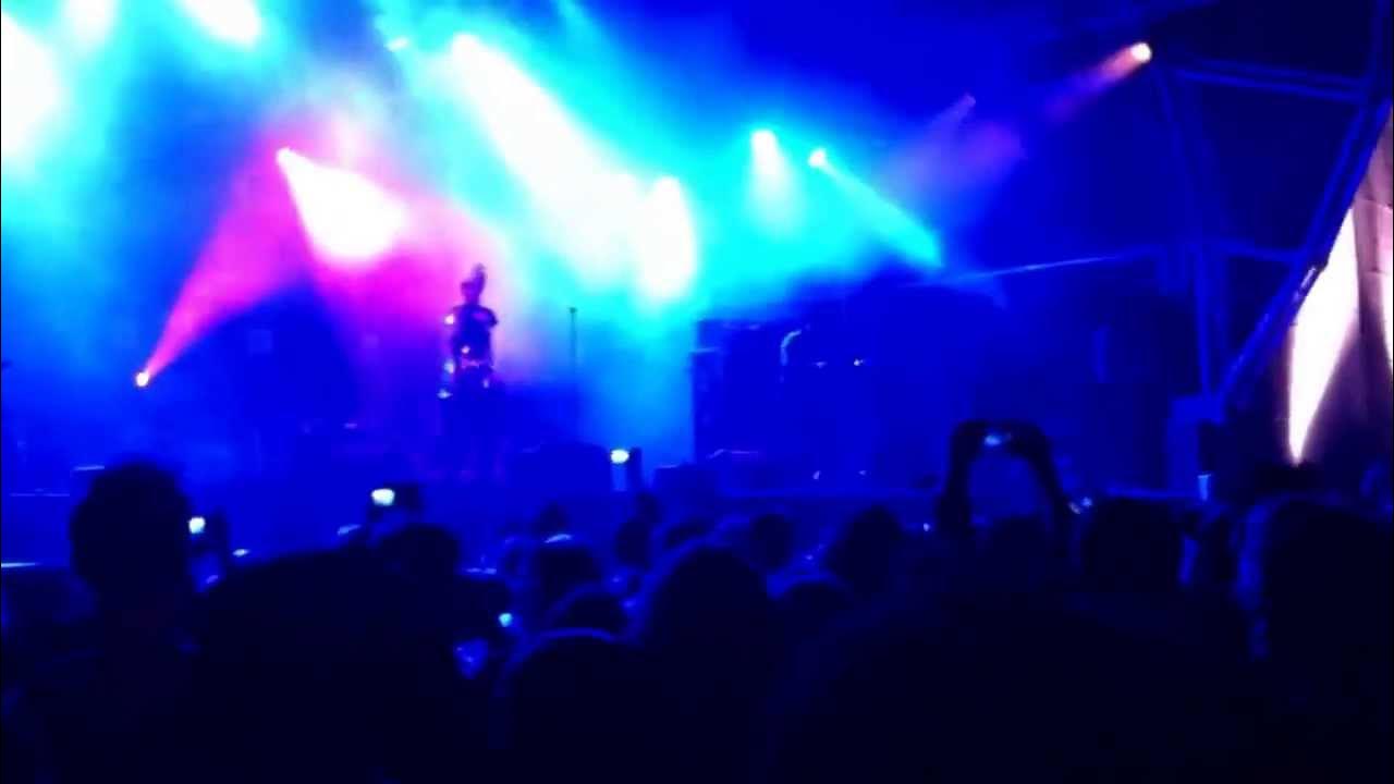 Glass Candy Digital versicolor (Live at Primavera Sound 2013) YouTube