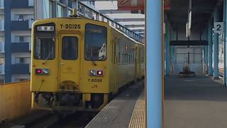 唐津線西唐津行き普通列車(キハ125系)・唐津駅に到着