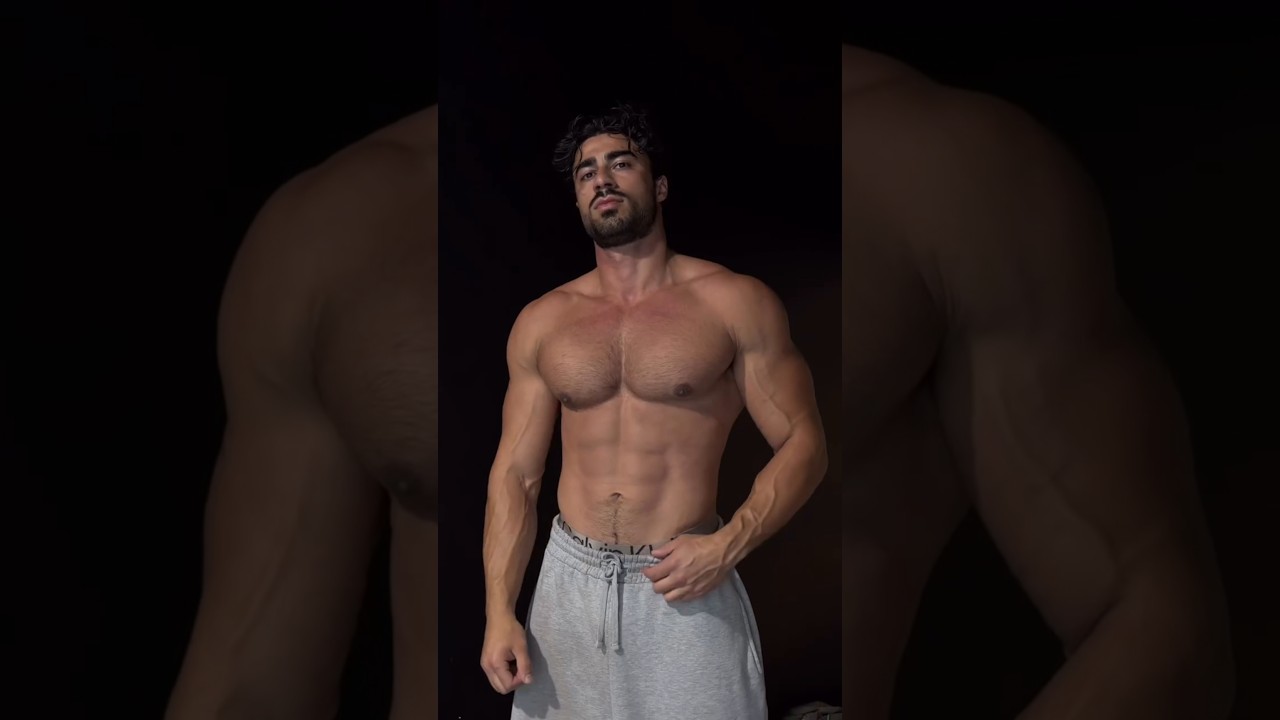 Мышцы арабского мужчины 💪