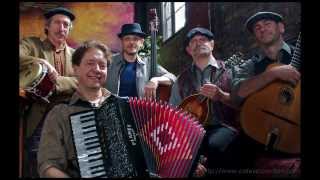 La Belle et le Manouche - Cafe Accordion Orchestra