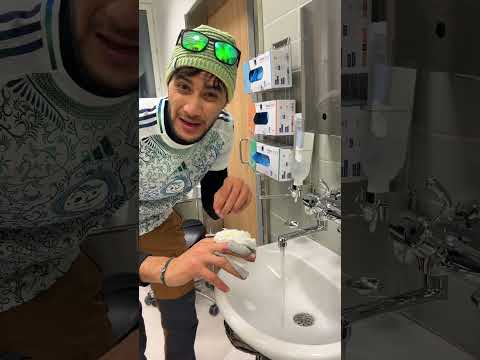 هكذا كانت أول حصة تنظيف الأصابع بعد العملية في فنلندا