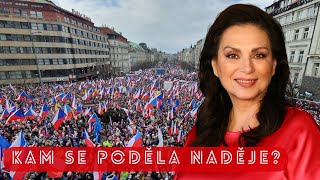 Komentář J. Bobošíkové - Mimoparlamentní opozice: beznaděj, přebujelá ega, “besídka zvláštní školy”.