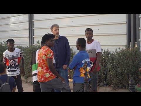 Migranten Tunesi laten zich niet afschrikken door deal: 'Wij moeten gewoon naar Europa, snap je?'