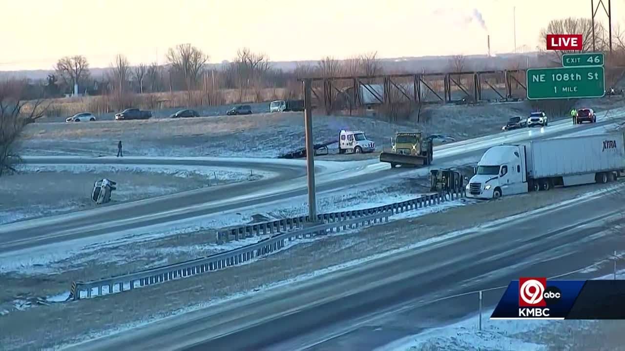 Slick spots cause wrecks in Northland after quick cold snap - YouTube