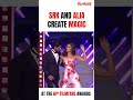 A fun on stage moment as #ShahRukhKhan and #AliaBhatt brought their spark at the Filmfare Awards