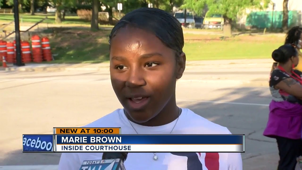 Man shot a teen after fight inside Milwaukee County Courthouse