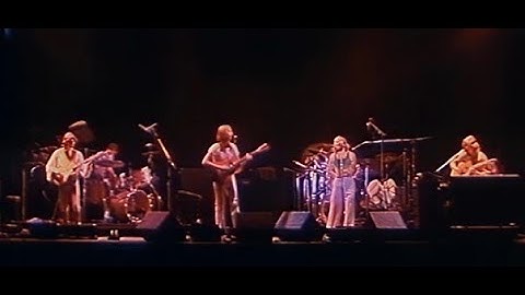 GENESIS - Entangled (live in London, 10/06/1976)