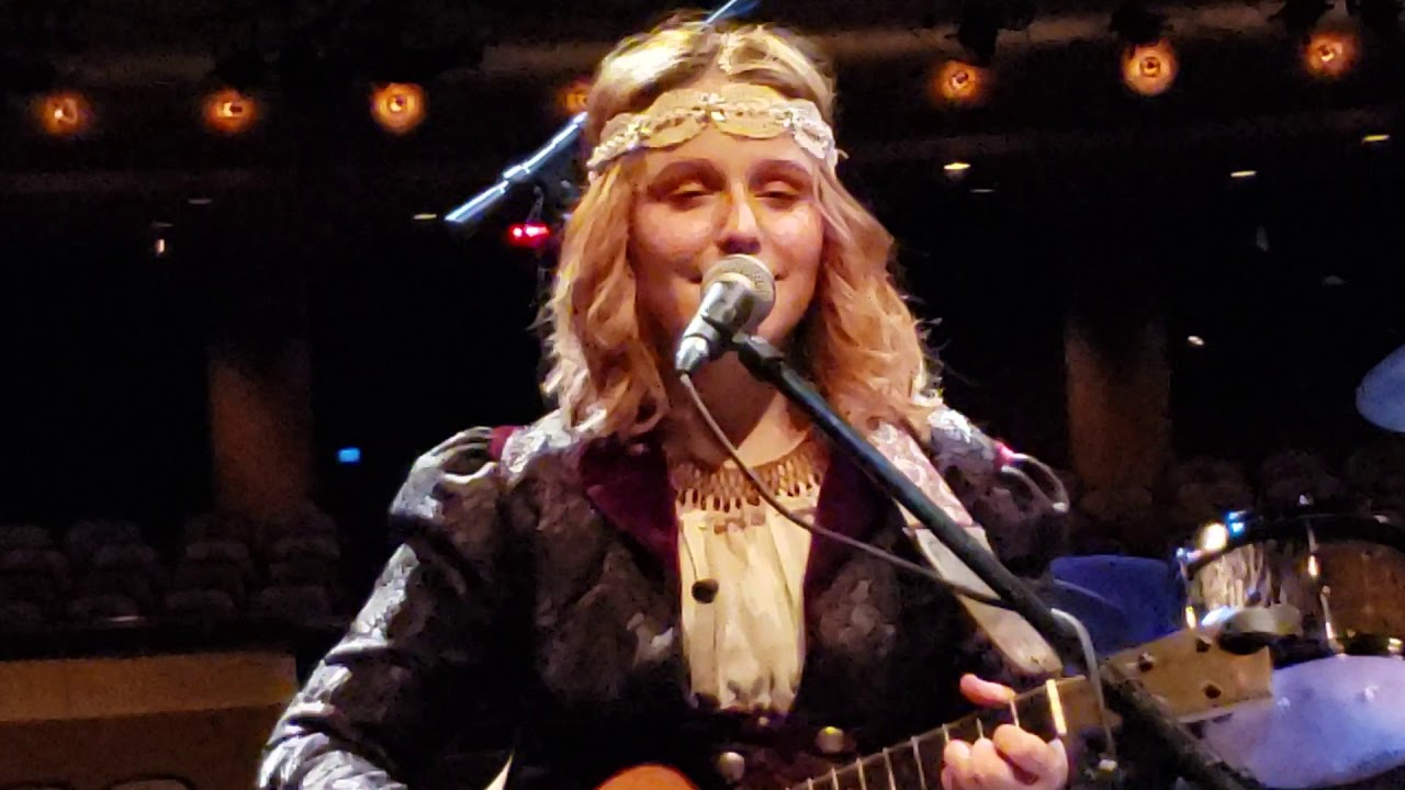 EmiSunshine- Give Me Grace