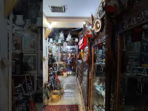 محل على شكل متحف يضم الاف الانتيكات تراث