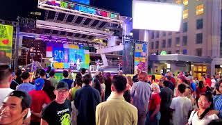 Ribfest night 2023 - Large crowds, Yonge & Dundas Square, #Toronto #ribfest