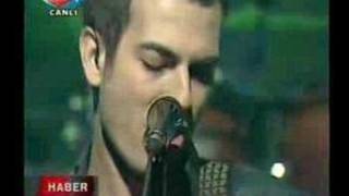 Mor Ve Ötesi Deli Orjinal Video Başka Yerde Yok