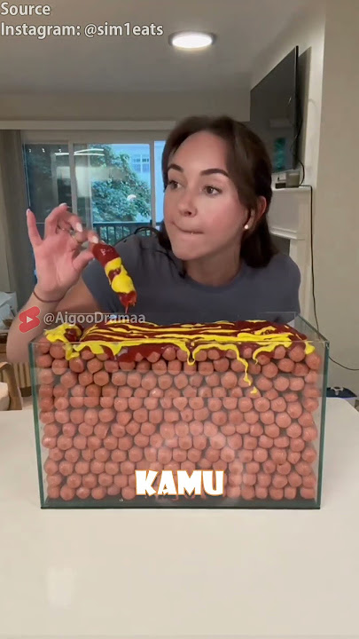 Wanita cantik ini mukbang ratusan sosis ayam ❗😲  #shorts #shortvideo