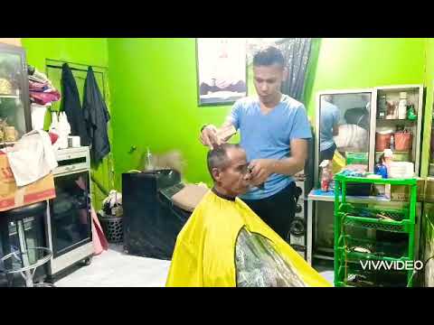 Cara potong  rambut  paling cepat hanya membutuhkan waktu  