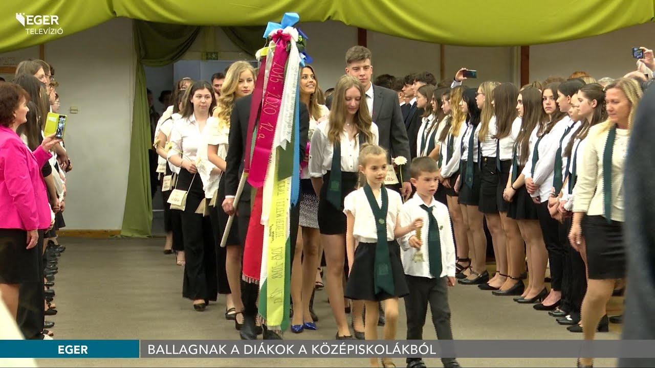 Ballagnak a diákok a középiskolákból - 2024.05.03.