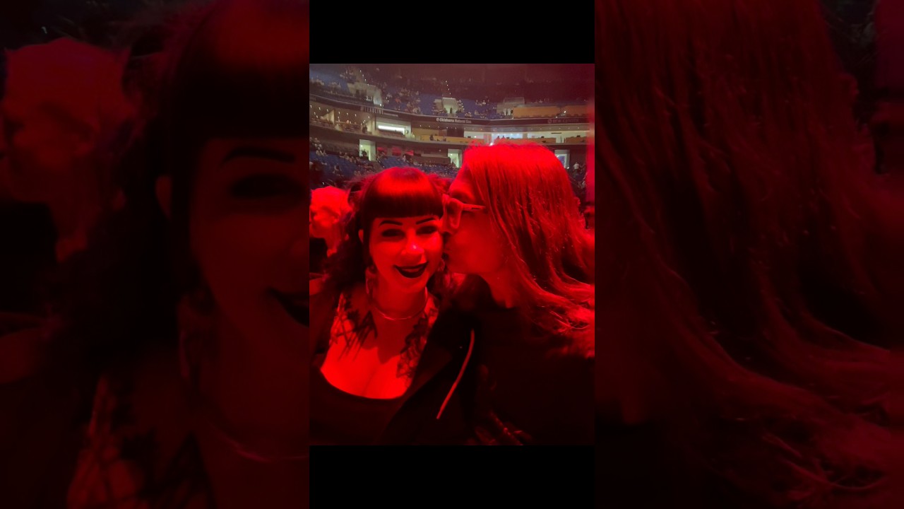 @NIN  killed it in Tulsa! #1313mockingbirdlane #nineinchnails #trentreznor #gothgirl