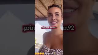 Rym Renom Dr-Ague Un Homme À Bali, Il Est Timide