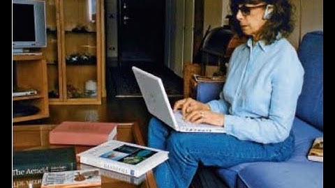 (31-2) Calculate the displacement current I_D between the square plates, 5.8 cm on a side, of a capa