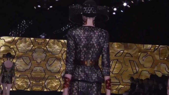 Louis Vuitton's Kinky Fall 2011 Show: Featuring Kate Moss in Her