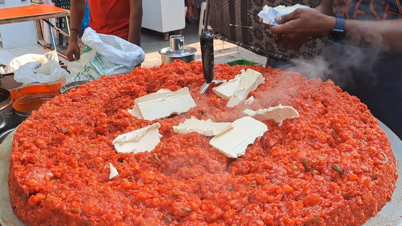 Popular Mukesh Pav Bhaji Since 1970 in Mumbai 😍