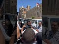 وصول محمود الليثي لتشييع جثمـ ـان والد حمو بيكا بمسجد العمري بالإسكندرية