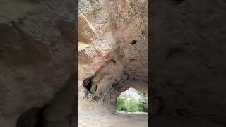 Gruta  río Nela
