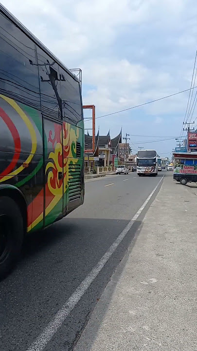Bus NPM Rombongan konvoi manis