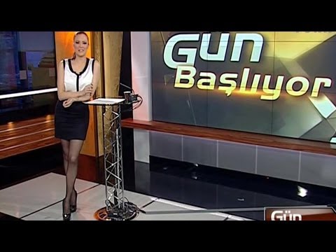 Simge Fıstıkoğlu Beautiful Turkish Tv Presenter 11.04.2012