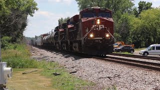 CP 8901 leads CP 281 at russell rd Zion Illinois
