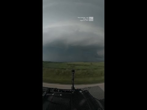 Watch Supercell Stunner In Kansas 