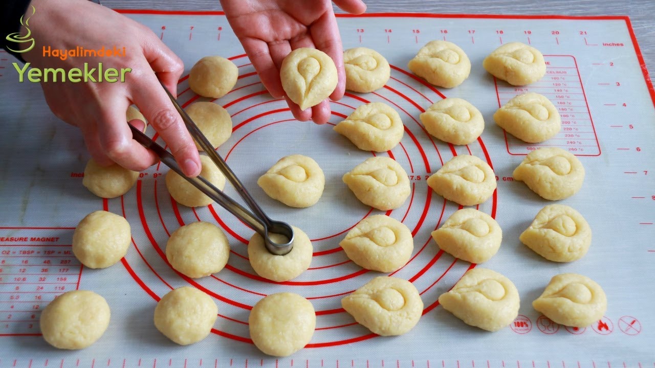 Oyle Kolay Bir Tatli Ki Ramazan A Damgasini Vuracak Sekli Basit Masa Tatlisi Tatli Tarifi Youtube Yemek Gida Tatli Tarifleri