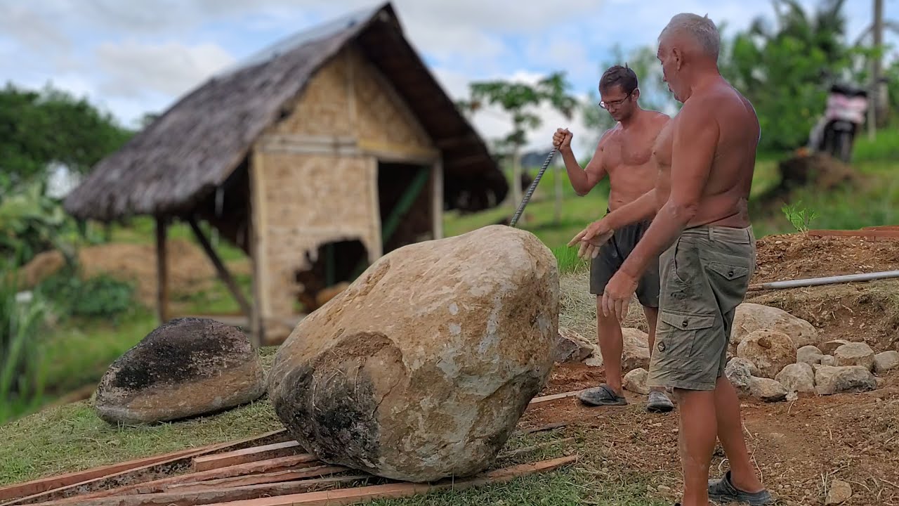 While my wife's away | Building and cooking with my dad | Province life with foreigners