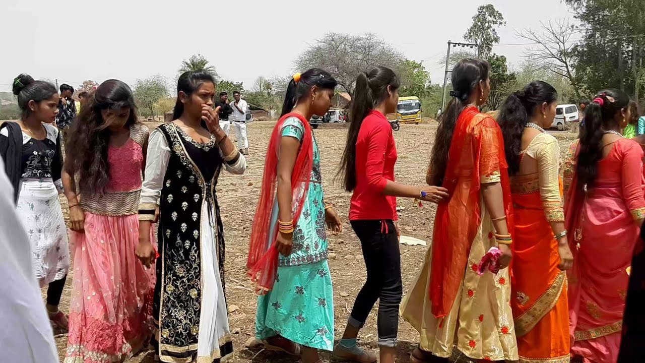 Parul Rathva Timli Dance||સંકેત ભાઈ ની જાન માં|| - YouTube