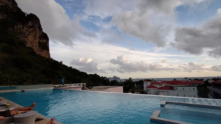 Pool with a view #🏊‍♀️