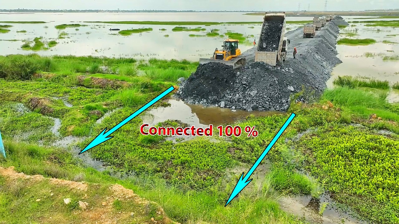 OHh, Interesting action!! SHANTUI C2 Bulldozer's amazing skills push rocks to connect the road 100%