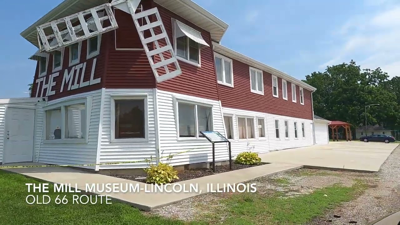 Old 66 Route, Lincoln, Springfield (Illinois) in Harley Davidson Motorcycle. Country Music